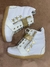 ZAPATILLA TACO ESCONDIDO CLASICAS BLANCO TIRA DORADA (Con estrellas metal y BASE BEIGE) -ZTE - tienda online