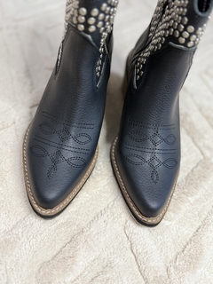 TEXANA DE CUERO color Negro con tachas - tienda online