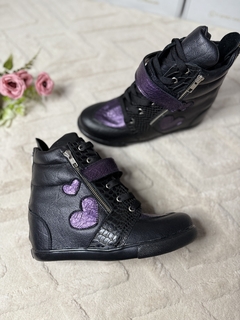 ZAPA CLASICA NEGRO Y VIOLETA -ZTE- ZAPA TACO ESCONDIDO - Mara Ruth