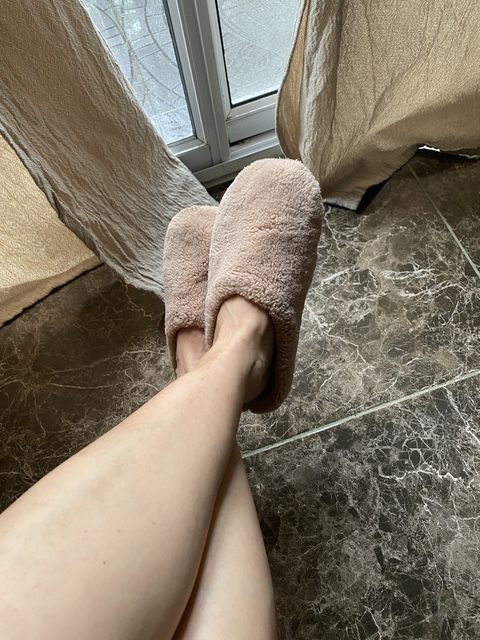 PANTUFLAS DE PIEL SINTÉTICA IMPORTADA ROSA 38 BASE DE GOMA