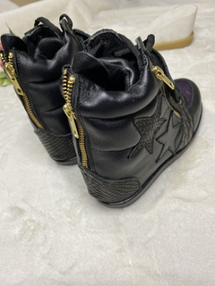 ZAPA CLASICA NEGRO Y VIOLETA -ZTE- ZAPA TACO ESCONDIDO - Mara Ruth