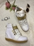 ZAPATILLA TACO ESCONDIDO CLASICAS BLANCO TIRA DORADA (Con estrellas metal y BASE BEIGE) -ZTE
