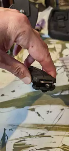 NAVAJA J26 TACTICA CON MULTIFUNCION OCULTO - tienda online