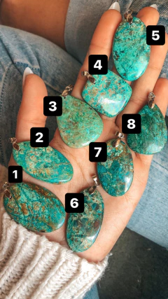 Dijes medallones artesanales de crisocola piedra natural para todos los chacras Piedras Namaste