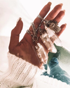 Dije Cuarzo Cristal en Bruto. Piedras Namaste Mayorista 