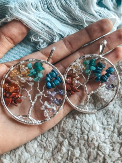 Dijes del árbol de la vida con piedras naturales de los siete 7 chakras y baño de plata Piedras Namaste
