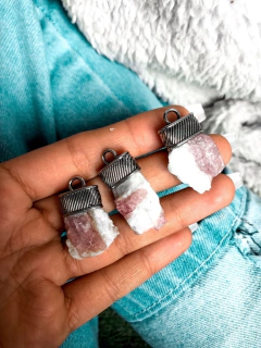 Dijes de turmalina rosa Piedras Namaste