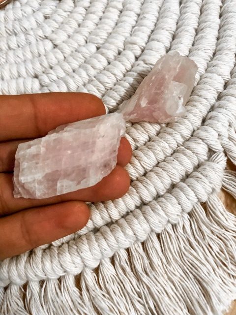 KUNZITA ROSA EN BRUTO