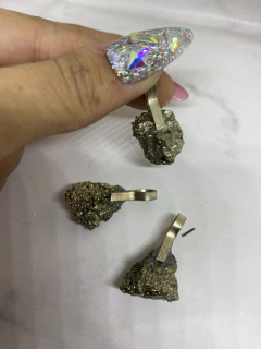 Dijes de Pirita de Hierro con engarce artesanal de alpaca