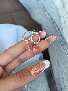 Aros argolla de acero blanco con corazón de cuarzo cherry (SINTÉTICO).