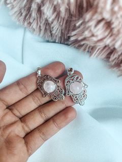 MANOS DE FÁTIMA CON CUARZO ROSA Y BAÑO DE PLATA X2 U.