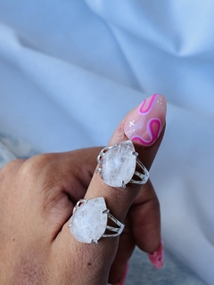 ANILLOS GOTA DE CUARZO CRISTAL FACETADAS CON BAÑO DE PLATA X2 U. - comprar online