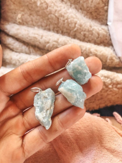 Dijes de aguamarina en bruto 