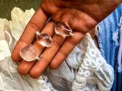 Dijes mini cuarzo cristal rolados. Piedras Namaste venta de piedras naturales y accesorios por mayor y menor