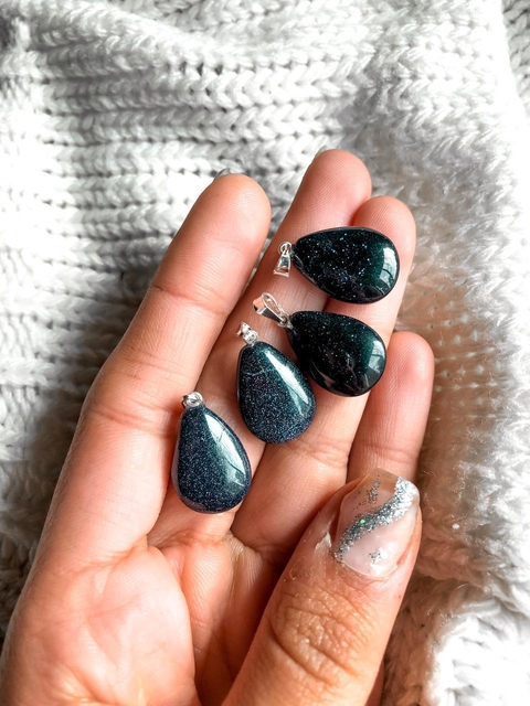 Dijes de aventurina azul lluvia de estrellas en forma de gota