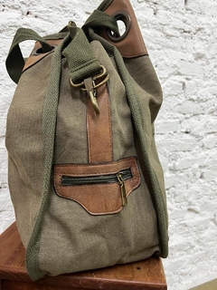 Bolso de lona con fuelle en internet