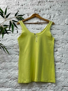 Imagen de Musculosa con puntilla