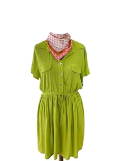 Vestido de lino con botones