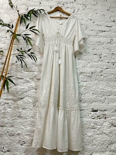 Vestido hindú largo con mangas y brodery