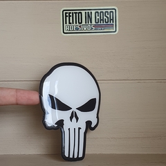 Adesivo Resinado Caveira Justiceiro Branco e Preto - comprar online
