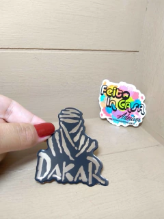 Adesivo Resinado Dakar Cromado e Preto na internet