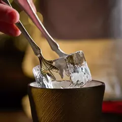 Pinza Hielo Talon Tongs x Cocktail Kingdom en internet