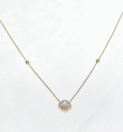 Collar oro 18kl trebol nacar