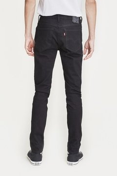 Jean Levis "519 Extreme Skiny" en internet