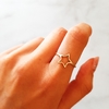 Anillo Estrella Calada Acero Dorado