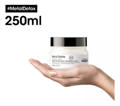 Mascara L'oréal Professionnel Serie Expert Metal Detox 250ml - comprar online