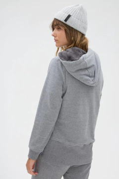 Campera Feel- Gris en internet
