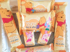 Golosinas Personalizadas para 10 chicos "WINNIE POOH"