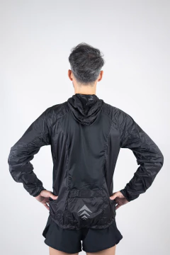 Campera Ultra Liviana Trail unisex Black en internet