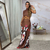 Vestido longo com fenda lateral e acabamento de fivela em madeira - Laís Marrom - comprar online