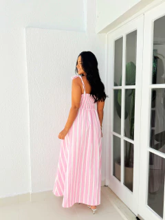 Vestido Listrado Rosa Andreza na internet