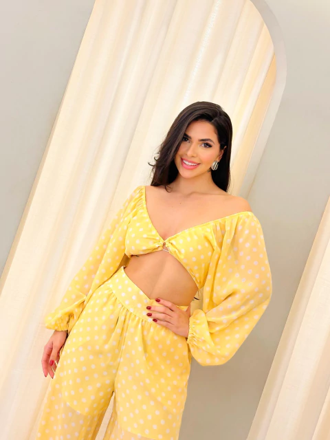 Cropped Manga Longa Amarelo Poá - comprar online