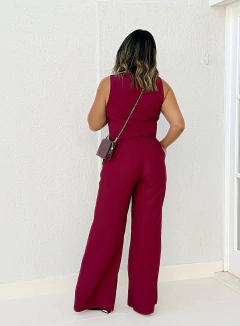 Conjunto Calça Colete Wine Olívia na internet