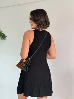 Vestido Tricô Preto Julia na internet