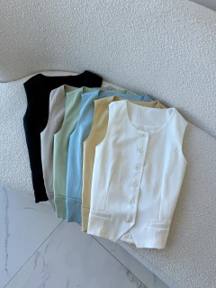 Colete Amarelo Cléo na internet