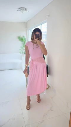 Vestido Longo Rosa Mariana na internet