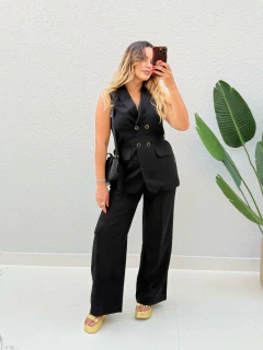Conjunto Colete Calça Preto Amara na internet