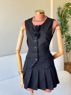 Imagem do Shortsaia Plissado Preto Cléo