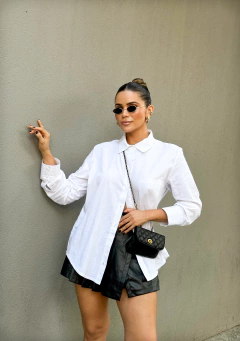 Shortsaia Corino Pregas Preto Lena na internet