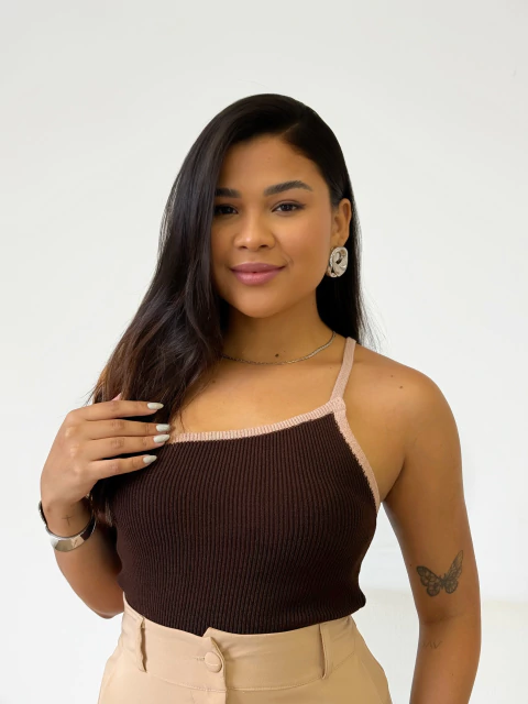 Blusa Ombro Só Marrom Lud - comprar online