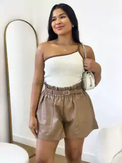 Short Couro Eco Nude Talita na internet