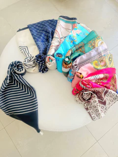 Lenço em Cetim Verde Corrente na internet