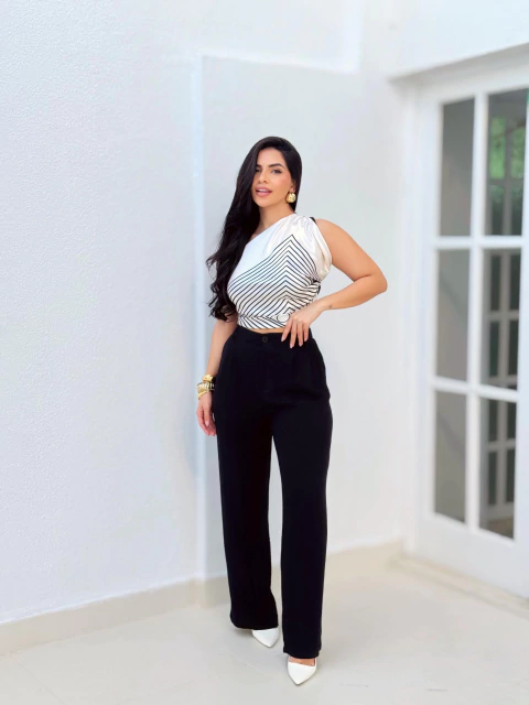 Calça Pantalona Preta Carla - comprar online