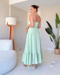 Vestido Longo com Amarração Verde Tiana na internet
