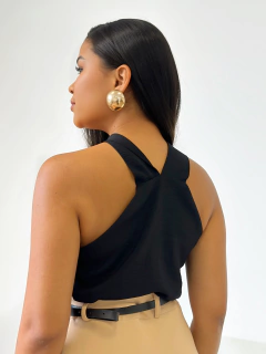 Blusa Detalhe Busto Preto Lorena - comprar online