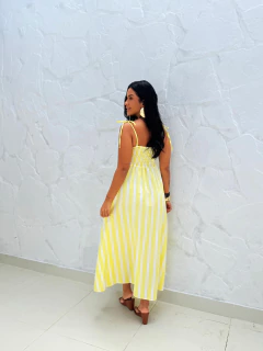 Vestido Listrado Amarelo Andreza na internet